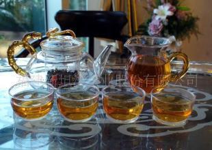玻璃茶具与坦洋工夫红茶 一场视觉与味觉的双重盛宴
